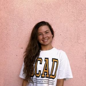 Meet your Posher, Larissa